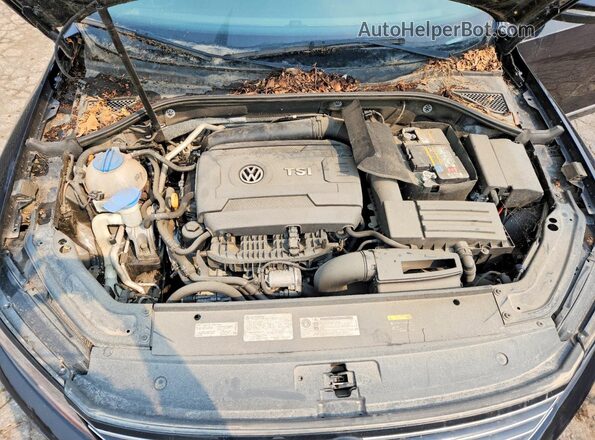 1VWAT7A30HC042723 2017 VOLKSWAGEN PASSAT Black Widok komory silnika