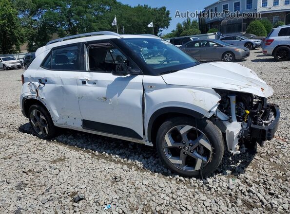 KMHRC8A38SU353034 2025 HYUNDAI VENUE White Вид спереду