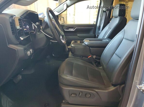 1GTUUDED4TZ320303 2026 GMC SIERRA Gray Вид панелі приладів