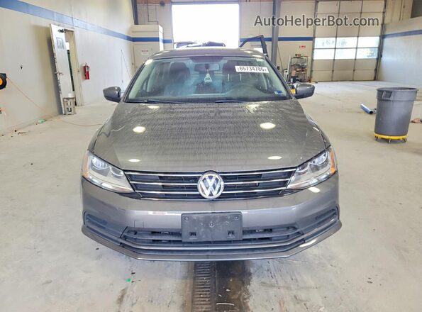 3VW2B7AJ4HM329423 2017 VOLKSWAGEN JETTA Серебряный Вид сзади