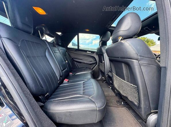 4JGDA5HB1HA884534 2017 MERCEDES-BENZ GLE Black Вид салону спереду