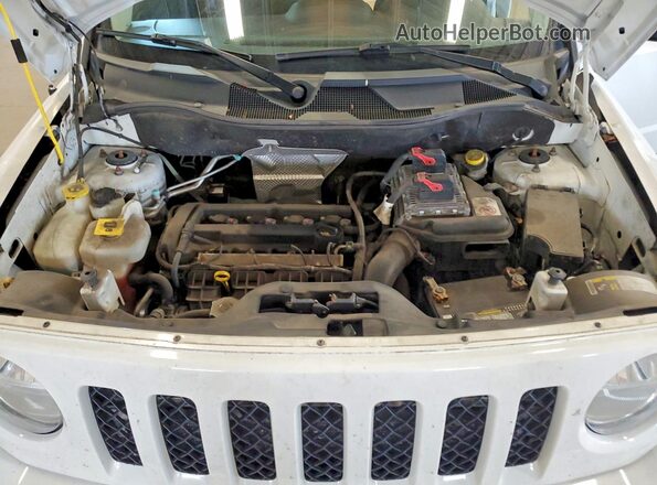 1C4NJPBA2HD140525 2017 JEEP PATRIOT White Widok komory silnika