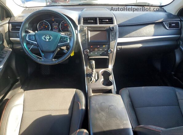 4T1BF1FK8HU710303 2017 TOYOTA CAMRY Blue Սարքավորումների վահանակի տեսք