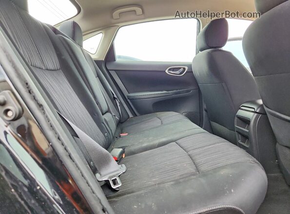 3N1AB7AP6JL646086 2018 NISSAN SENTRA Black Widok wnętrza z tyłu