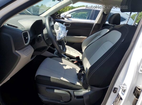 KMHRC8A38SU353034 2025 HYUNDAI VENUE White Вид панелі приладів