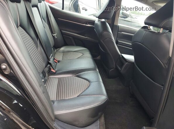 4T1G11AK4RU189447 2024 TOYOTA CAMRY Black Սալոնի հետևի տեսք