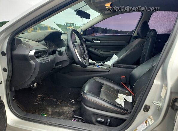 1N4BL4CV3KC148925 2019 NISSAN ALTIMA Silver Widok deski rozdzielczej