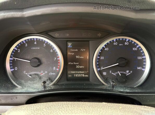 5TDBZRFH9HS481326 2017 TOYOTA HIGHLANDER White Vista interior delantera