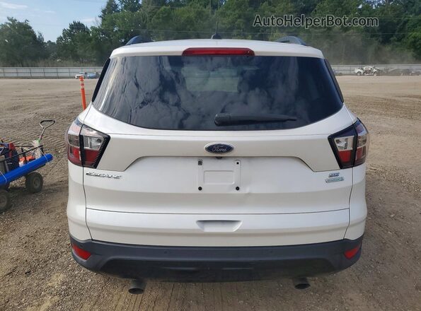 1FMCU0G92HUB95900 2017 FORD ESCAPE White Вид салону спереду