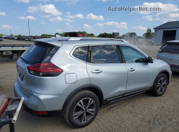 JN8AT2MVXJW319406 2018 NISSAN ROGUE Silver Front right