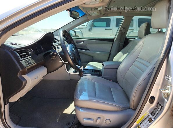 4T1BK1FK2GU571098 2016 TOYOTA CAMRY Silver Vista del salpicadero
