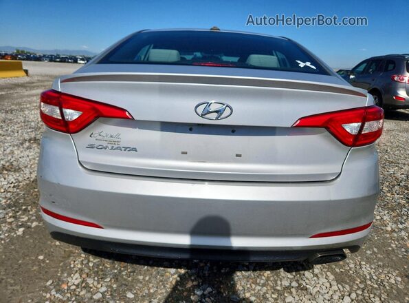 5NPE24AF9GH301518 2016 HYUNDAI SONATA Серебряный Вид салона спереди