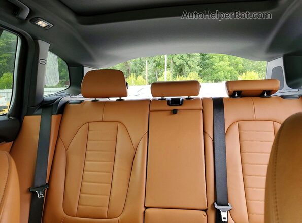 5UXTR7C54KLF25522 2019 BMW X3 Белый Вид задней части салона