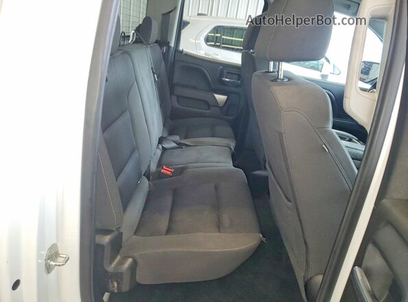 2GCVKREC2J1108004 2018 CHEVROLET SILVERADO White Vista interior trasera
