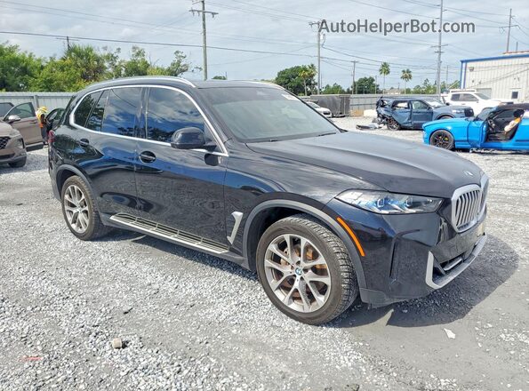 5UX13EU04R9S58824 2024 BMW X5 Black Front view
