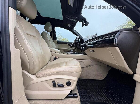 WA1LAAF7XHD031470 2017 AUDI Q7 Blue Rear view