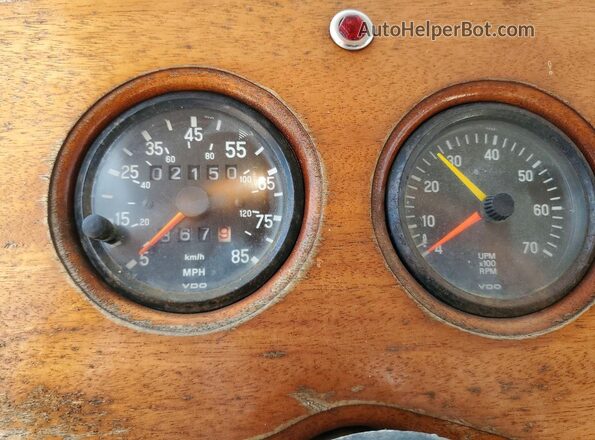 SOS301423ILL 1974 VOLKSWAGEN N/A Red Rear seats view