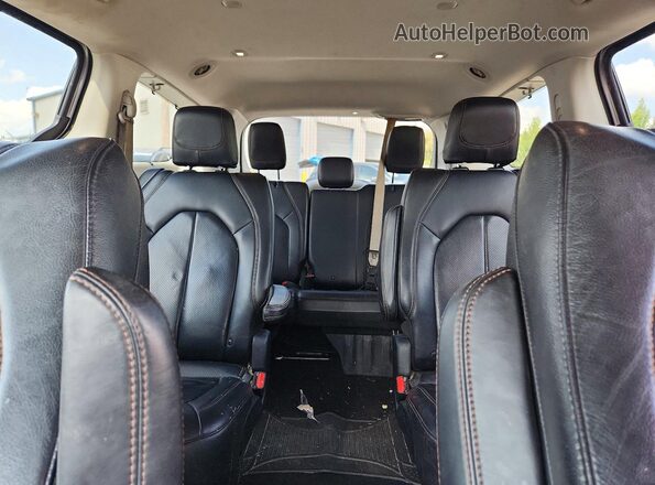 2C4RC1BG3JR233845 2018 CHRYSLER PACIFICA Silver Вид задньої частини салону