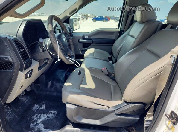 1FTMF1C89GKF64591 2016 FORD F150 Белый Вид панели приборов