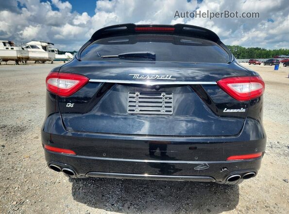 ZN661XUS8HX262717 2017 MASERATI LEVANTE Black Front interior view