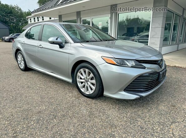 4T1B11HK5JU584516 2018 TOYOTA CAMRY Silver Հետևի ձախ