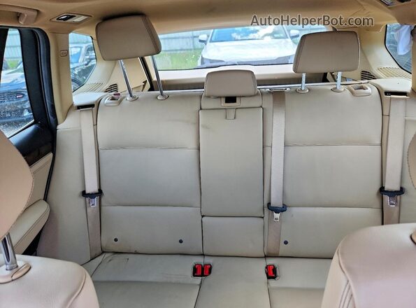 5UXWX9C58G0D73767 2016 BMW X3 Blue Rear interior view