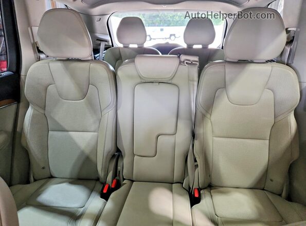 YV4A22PL4K1493962 2019 VOLVO XC90 White Вид задньої частини салону