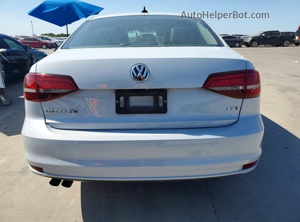 3VWDB7AJ6HM278791 2017 VOLKSWAGEN JETTA Gray Widok wnętrza z przodu