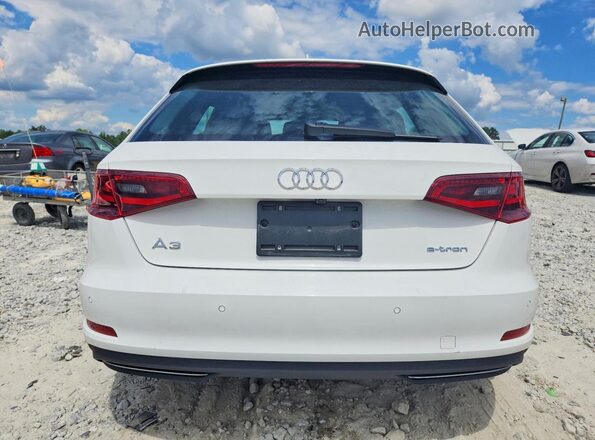 WAUTPBFF9GA063311 2016 AUDI A3 White Front interior view