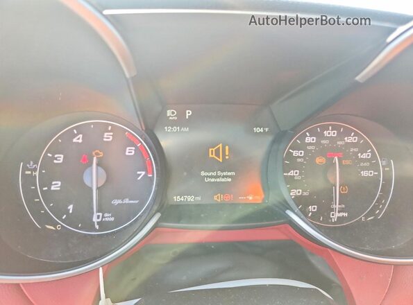 ZARFAEBN2J7590021 2018 ALFA ROMEO GIULIA White Вид задніх сидінь