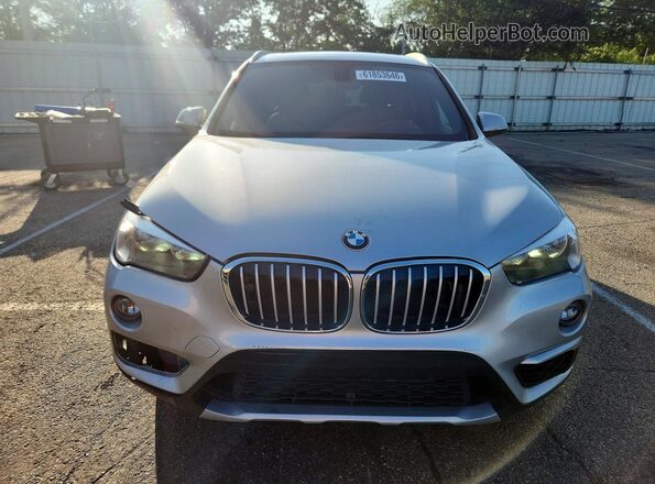 WBXHT3C35J5K23482 2018 BMW X1 Серебряный Вид сзади