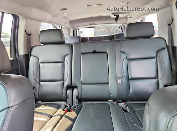 1GNSKHKCXKR113663 2019 CHEVROLET SUBURBAN Black Vista interior trasera