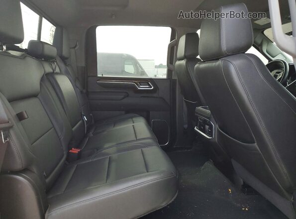 2GC4KTEY1S1132915 2025 CHEVROLET SILVERADO White Вид задньої частини салону