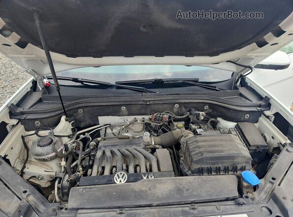 1V2TR2CA0LC506223 2020 VOLKSWAGEN ATLAS White Widok naklejki z numerem VIN