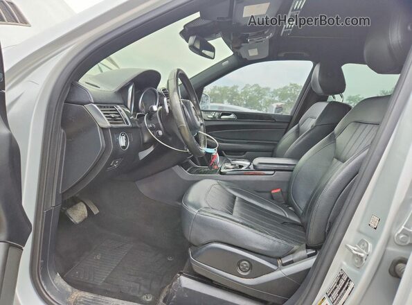 4JGDF6EE5HA913765 2017 MERCEDES-BENZ GLS-CLASS Silver Widok deski rozdzielczej