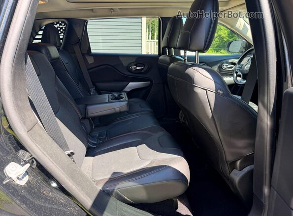 1C4PJMBX2JD522006 2018 JEEP CHEROKEE Black Вид ззаду