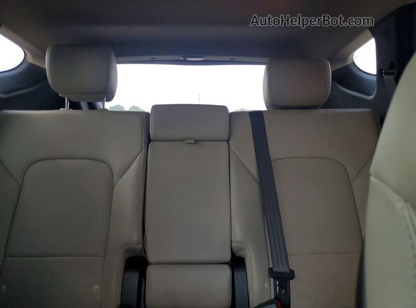 5XYZUDLB5HG468330 2017 HYUNDAI SANTA FE Black Вид задньої частини салону