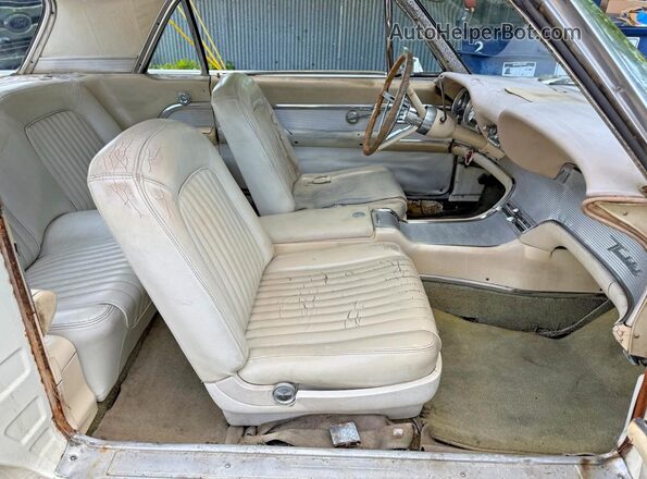 1Y71Z139615 1961 FORD T-BIRD Two Tone Widok z tyłu