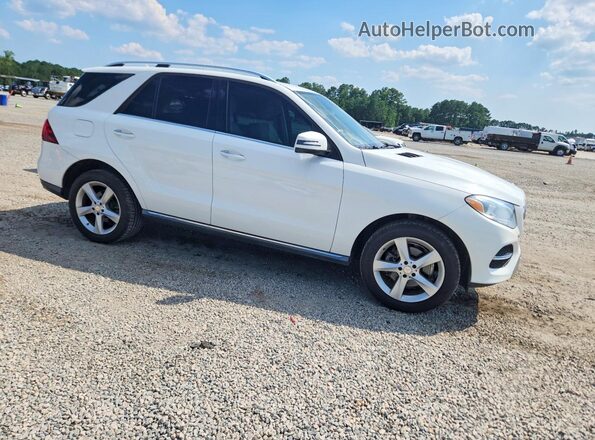 4JGDA5HB7JB002525 2018 MERCEDES-BENZ GLE-CLASS White Widok z przodu