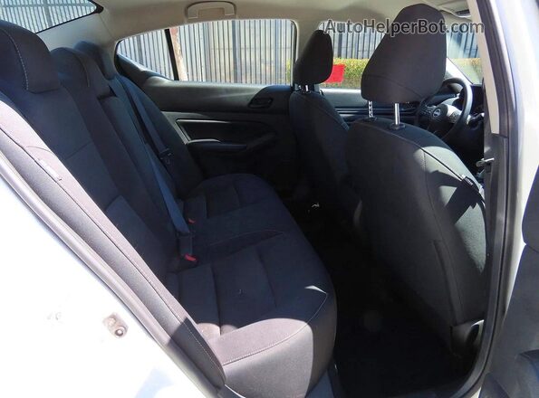 1N4BL4BV5RN429592 2024 NISSAN ALTIMA White Widok wnętrza z przodu
