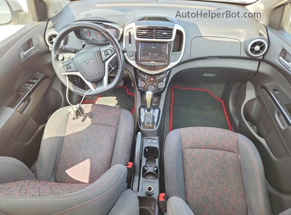1G1JD6SH6J4129572 2018 CHEVROLET SONIC Серебряный Вид щитка приборов