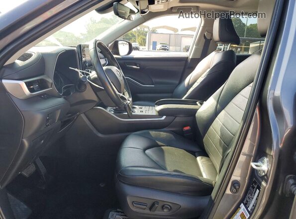 5TDGZRBH8MS528707 2021 TOYOTA HIGHLANDER Gray Dashboard view