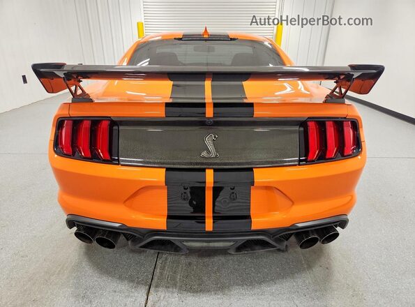 1FA6P8SJ2L5500829 2020 FORD MUSTANG Оранжевый Вид салона спереди