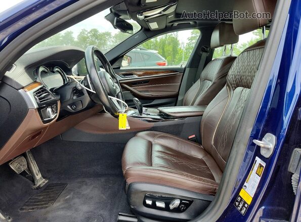 WBAJB9C59JB049338 2018 BMW M5 Синий Вид панели приборов