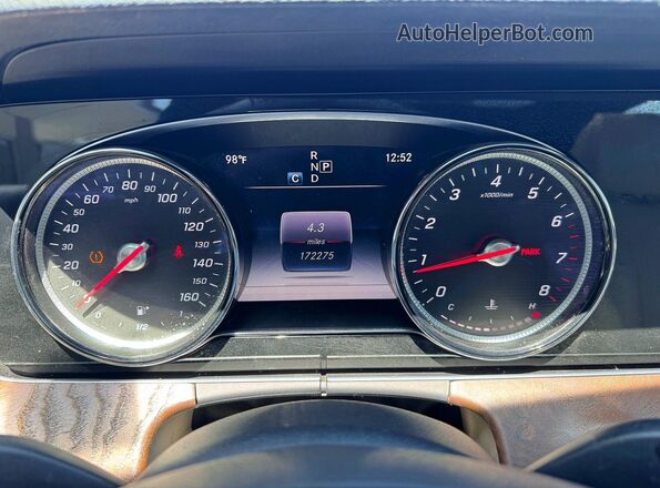 WDDZF4JB4HA198641 2017 MERCEDES-BENZ E-CLASS White ხელსაწყოთა პანელის ხედი