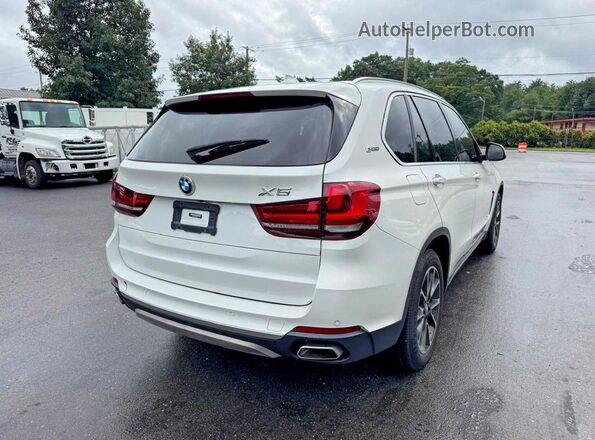 5UXKT0C55J0W02707 2018 BMW X5 White Передня права чверть