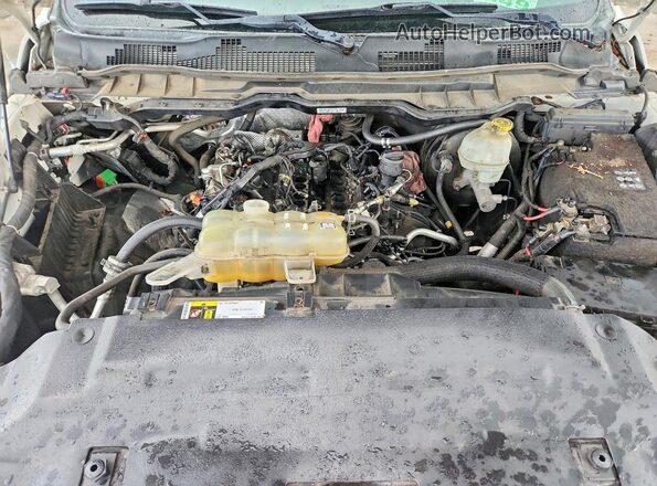1C6RR7PM3GS261420 2016 RAM 1500 White Vista del compartimento del motor