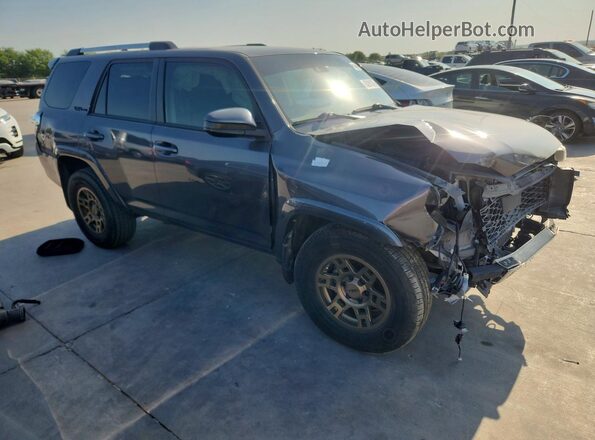 JTEEU5JR1M5250002 2021 TOYOTA 4RUNNER Gray Front view