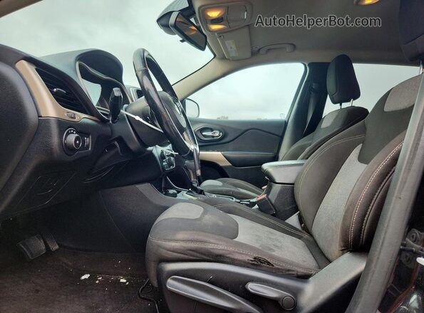 1C4PJMCB0JD529684 2018 JEEP CHEROKEE Black Dashboard view