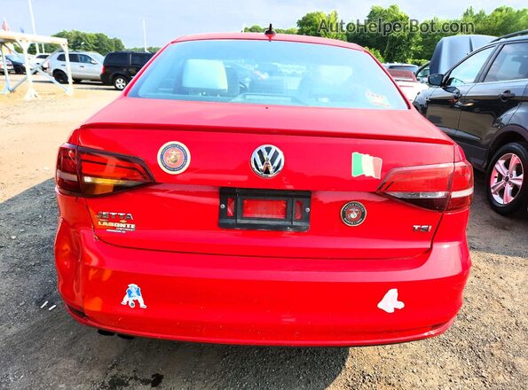 3VWD17AJXGM303354 2016 VOLKSWAGEN JETTA Красный Вид салона спереди